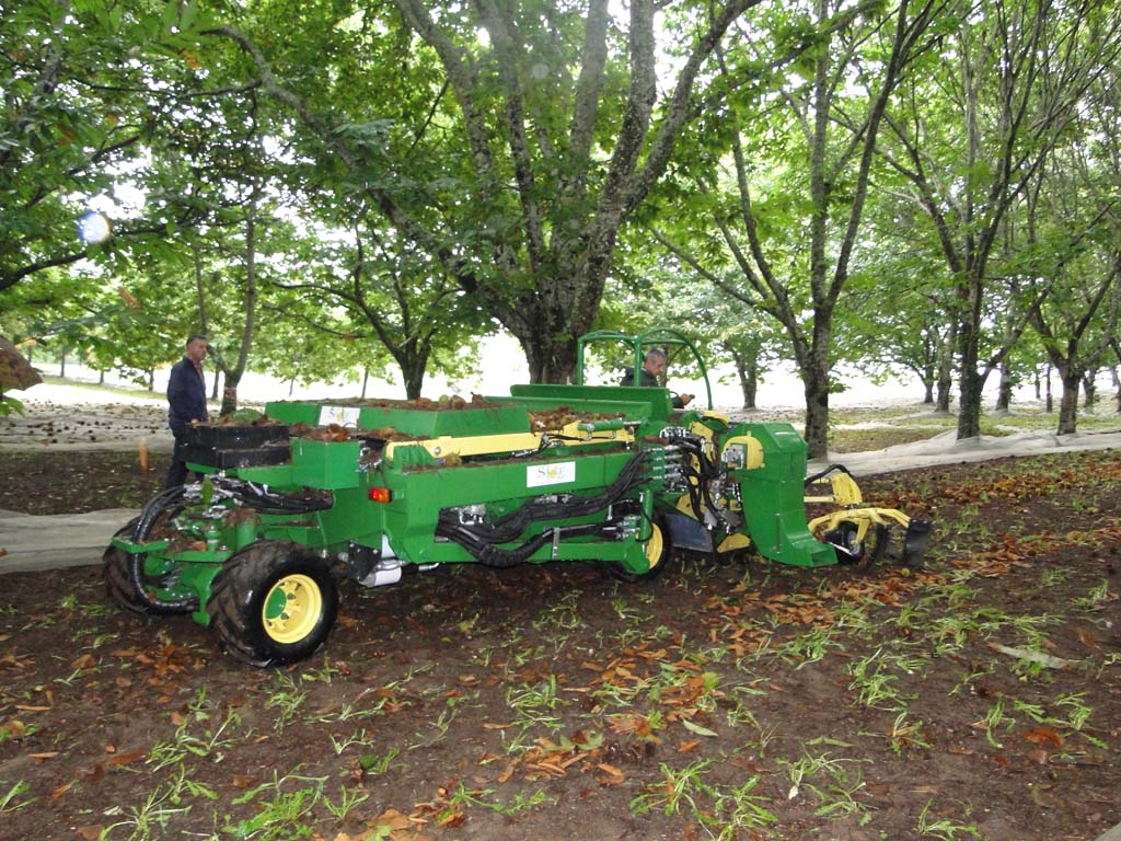 Récolteuse de noix, Ramasseuse de noix - Tous les fabricants de  l'agriculture