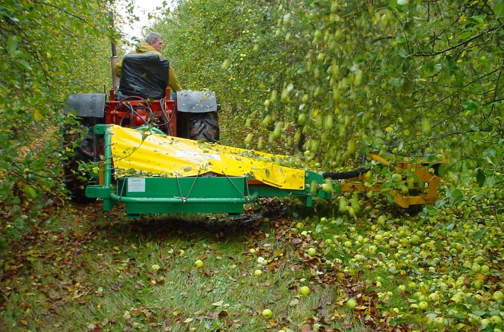M21 – Secoueur récolte cidricole et d’éclaircissage – attelé sur tracteur